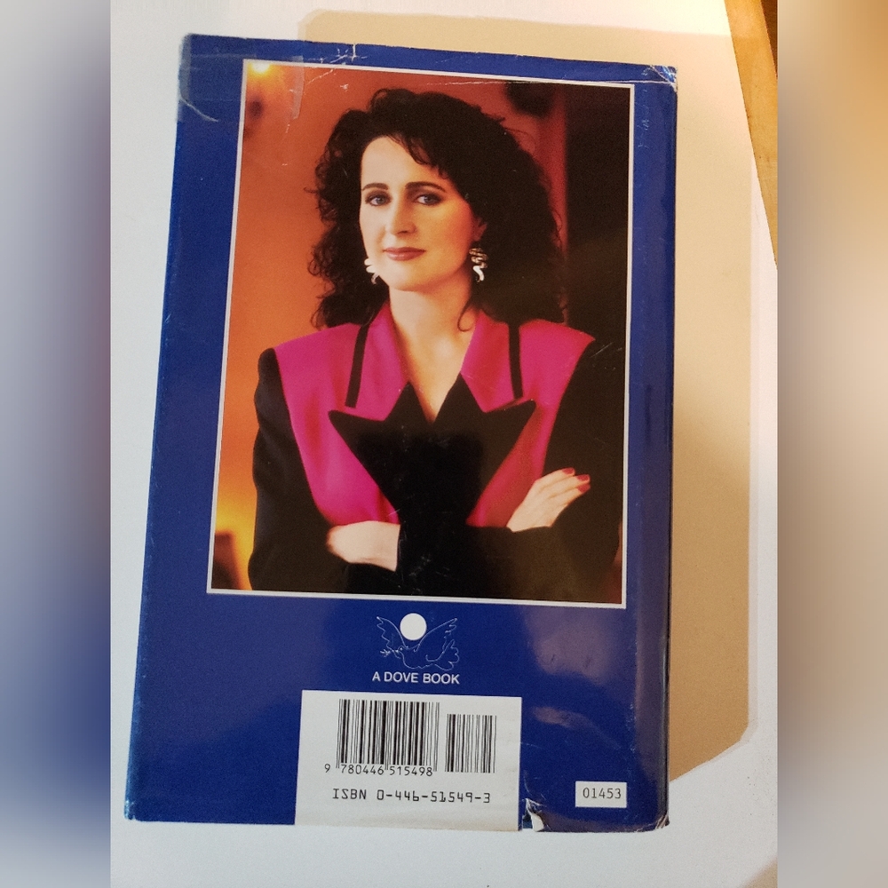 2 hardcover books by Carol Higgins Clark - Picture 6 of 7